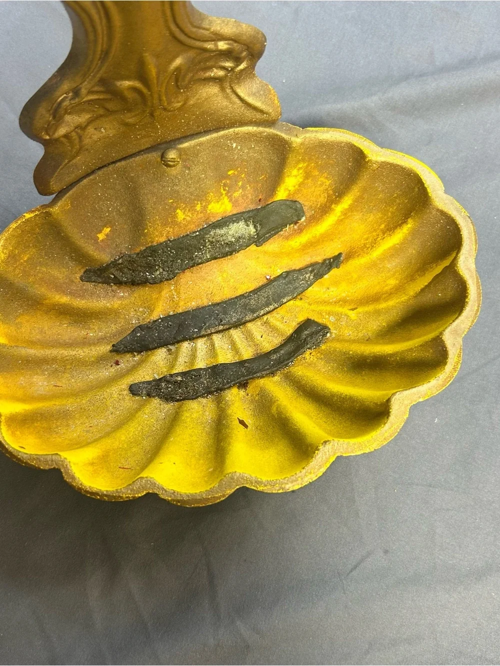 Home Interiors Gold Ornate Wall Pocket